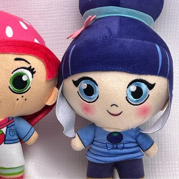 Blueberry Muffin & Strawberry Shortcake, Berry In The Big City Stuffed Dolls Lot - Picture 3 of 8